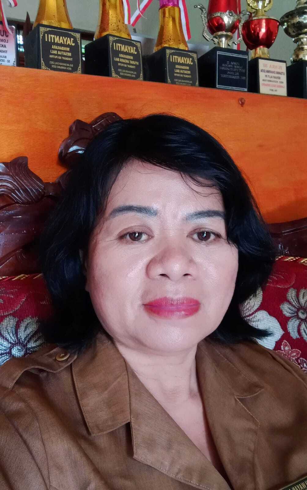 <center>Kepala Sekolah<br>Ni Wayan Ariyani, S.Pd</center>